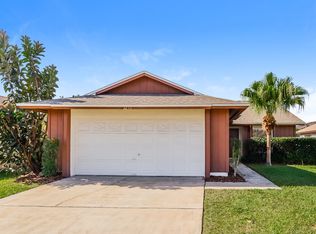 3210 Tomahawk Dr, Kissimmee, FL 34746