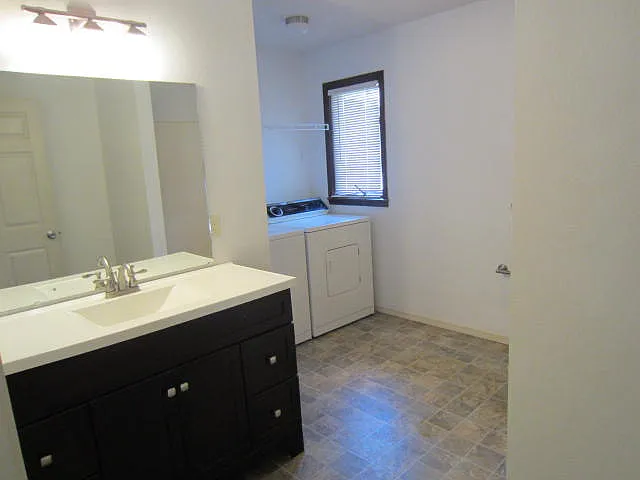 620 E Harrison St #B & A — Photo 8