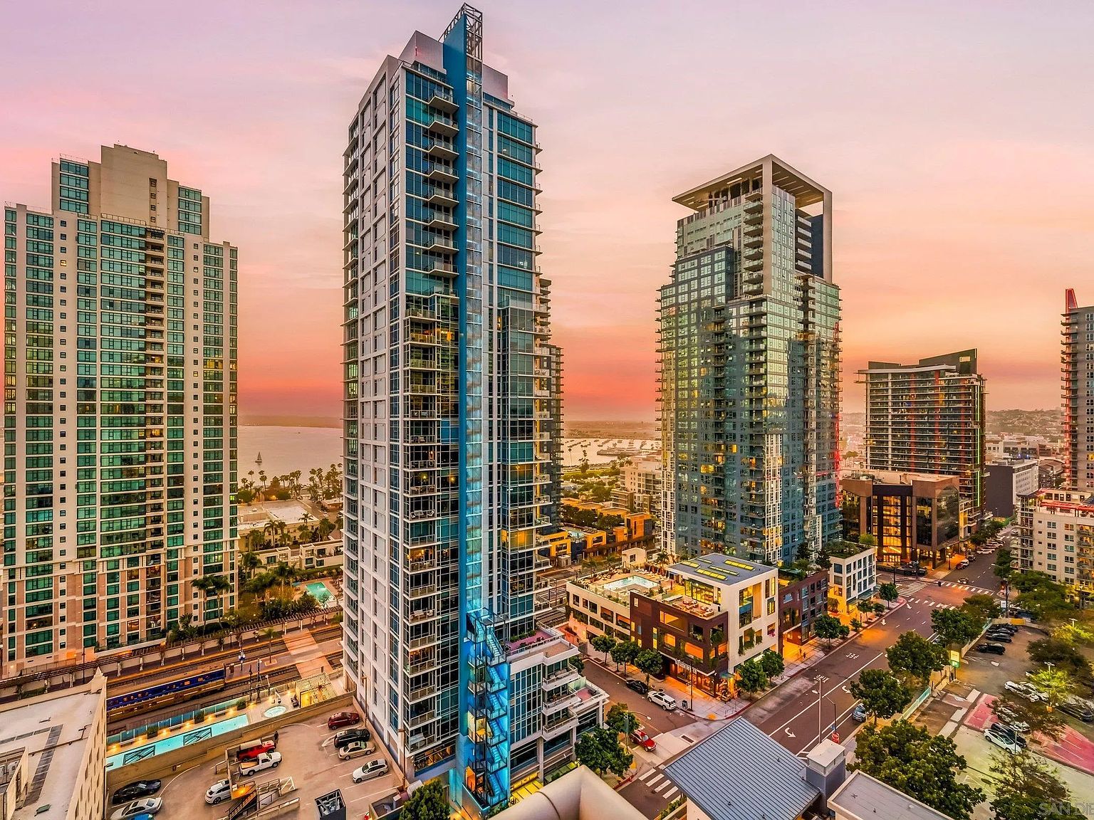 1240 India St Unit 1800, San Diego, CA 92101 | MLS #260017554 | Zillow
