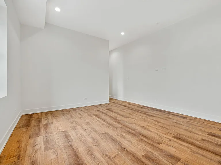2219 N Hamilton Ave #102 — Photo 11