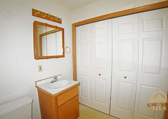 5th image of 204 S Yellowstone Ave APT 3
