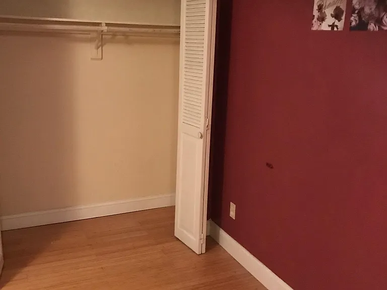 1213 Schaub Dr — Photo 3