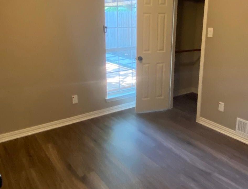 1st image of 512 Chateau Ct