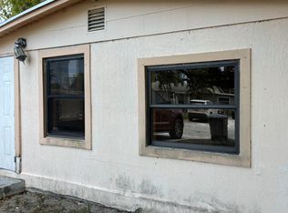 1042 Peak Rd, Lake Worth, FL 33462