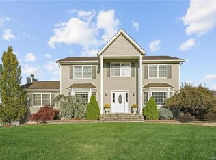 199 Creamery Pond Rd, Chester, NY 10918