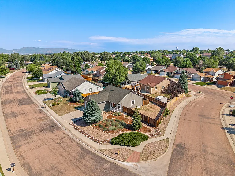 5194 Fennel Dr — Photo 33