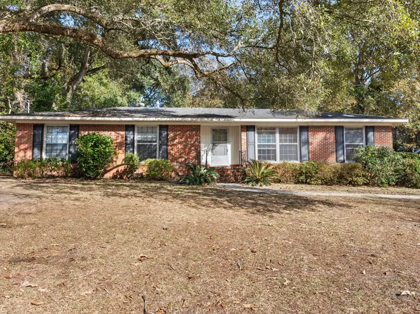4353 Knob Hill Dr, Mobile, AL 36693