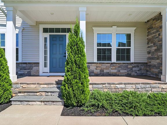 2nd image of 4807 Railway Cir