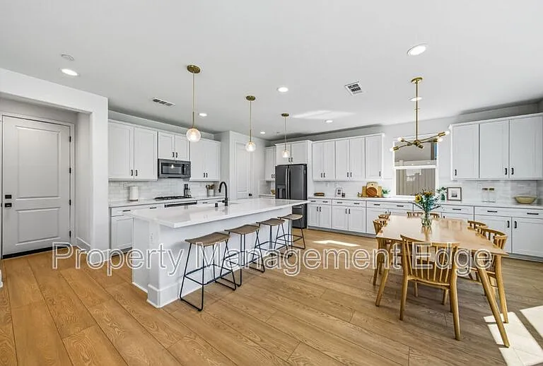 32017 Radiant Dr — Photo 13