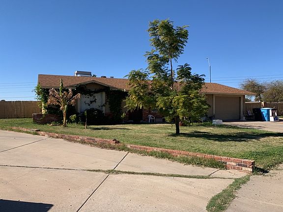 3rd image of 1845 W Topeka Dr
