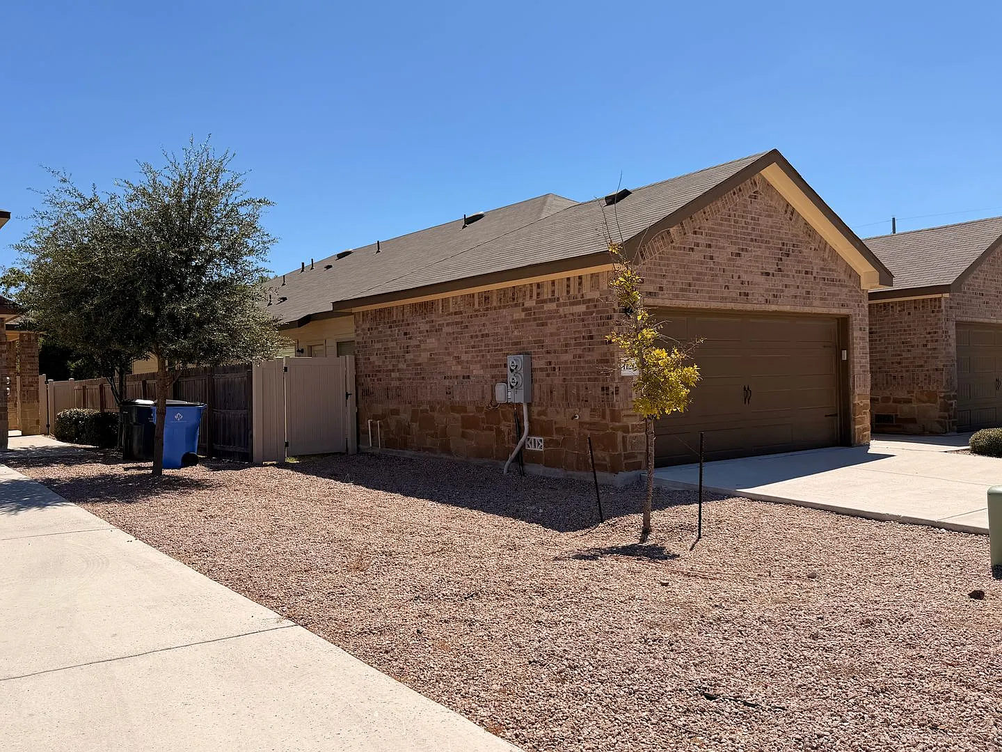 Luxury 3/2 Duplex in Seguin, Texas — Photo 2