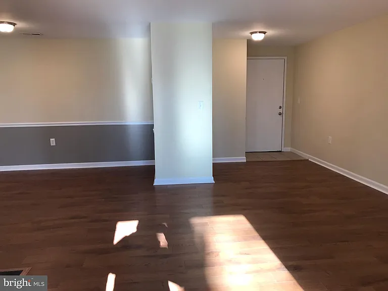 18120 Chalet Dr #11-203 — Photo 5