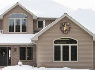 523 Acorn Dr, Oneida, WI 54155