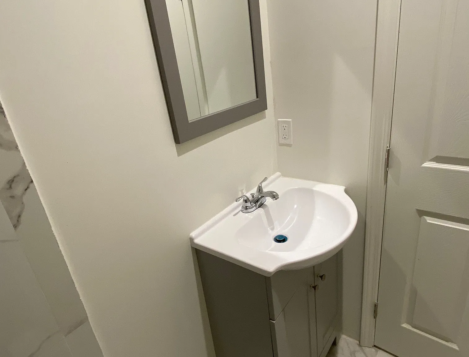 2 bed, 720 sqft, $2,695 — Photo 4