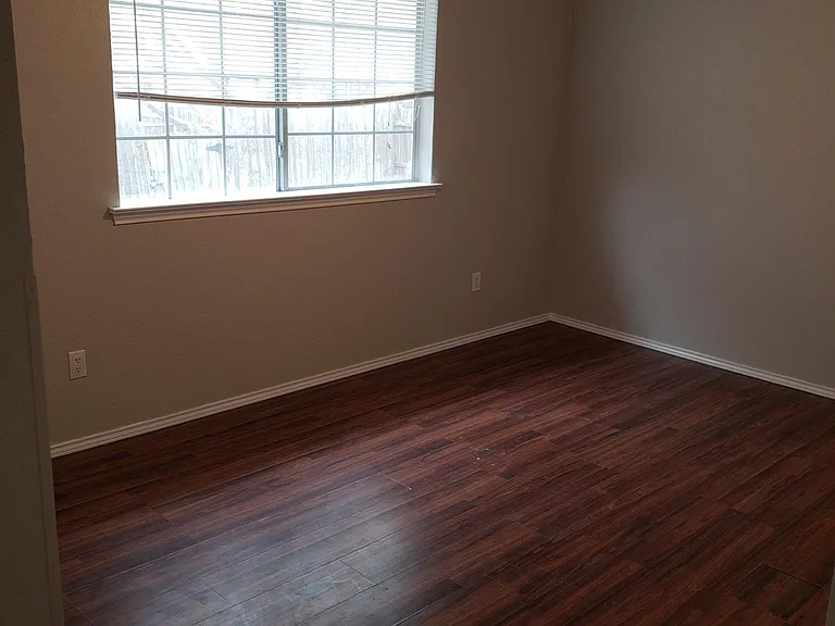 940 S Old Orchard Ln — Photo 9