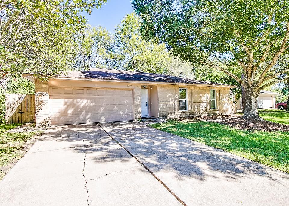 1st image of 6126 Creekside Ln