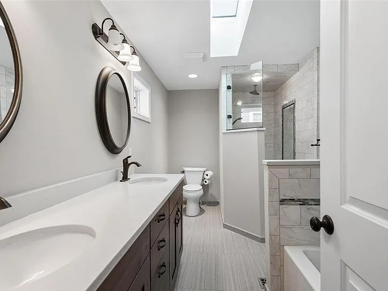 718 N Altadena Ave — Photo 11