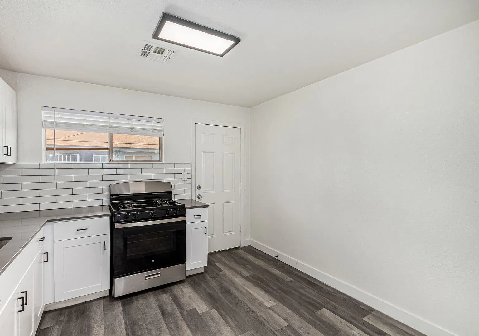 Two Bedroom with Yard & Washer/Dryer - 4 Weeks of Free Rent! — Photo 1