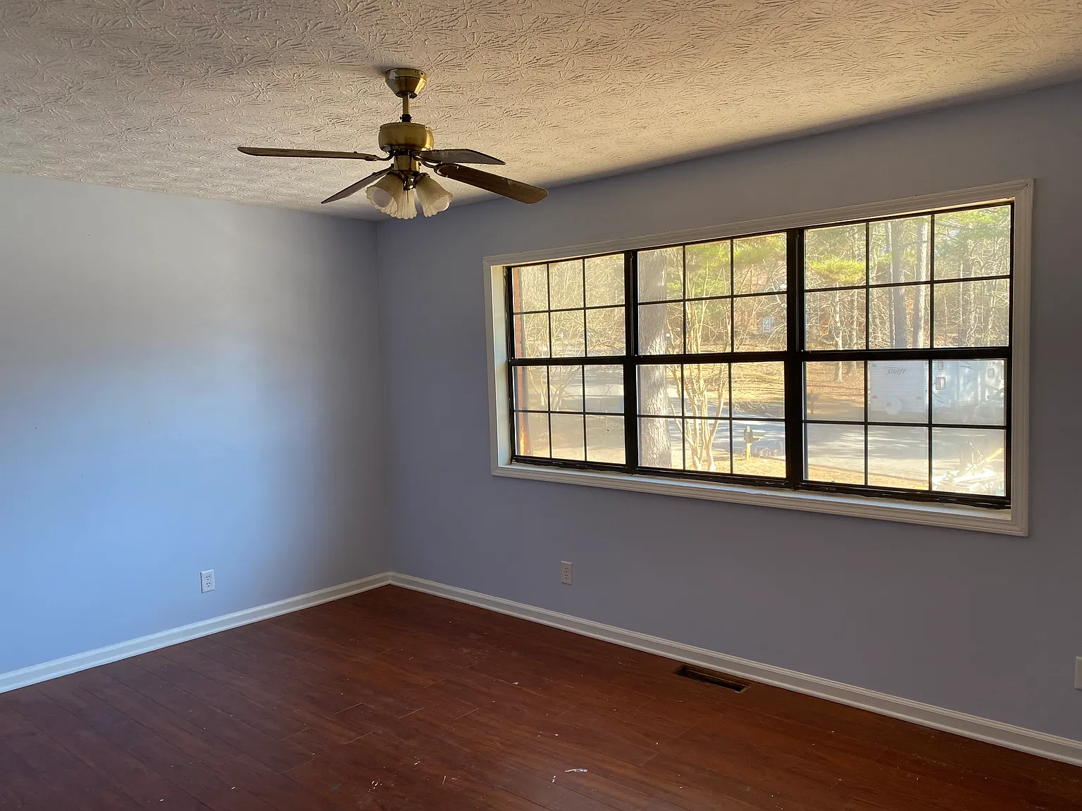 2 bed, 2.5 bath, 1300 sqft, $1,650 — Photo 3