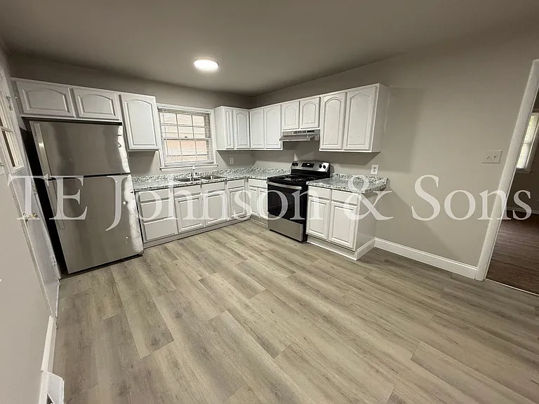 425 Cody Cir — Photo 7