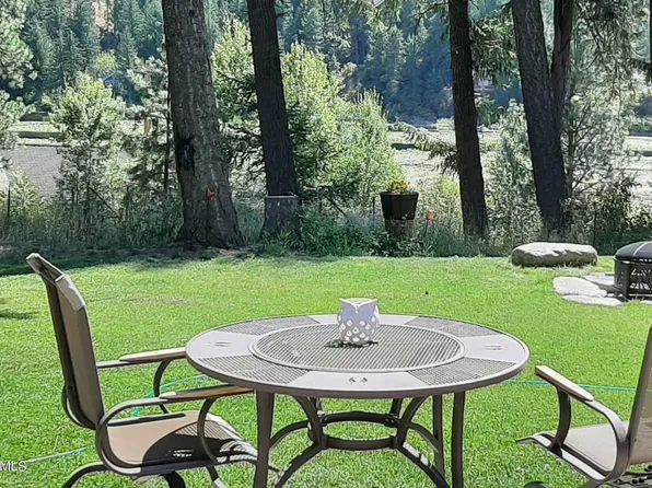 7886 W Radmer Rd, Rathdrum, ID 83858