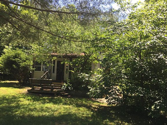 4th image of 527 Asbury Ave