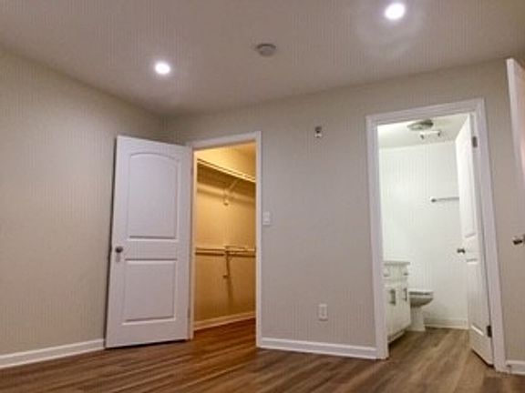 4th image of 2475 Corinth Ave APT 108