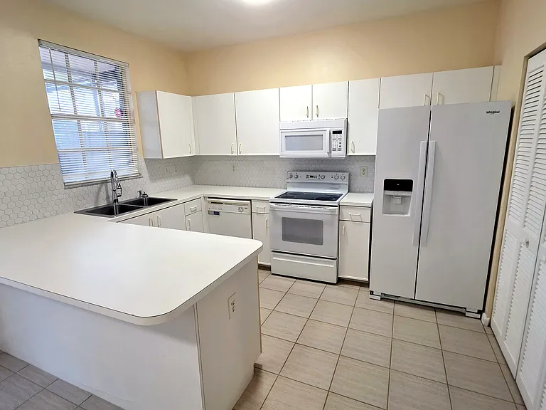 3841 Schoolhouse Rd E #6 — Photo 6