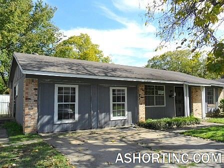 1st image of 1920 Oak Hill Cir