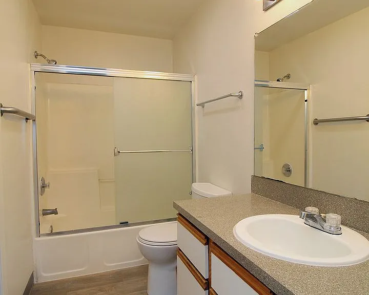 McKenzie Court — Photo 16