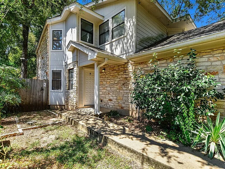 8103 Tuscarora Trl #A — Photo 1
