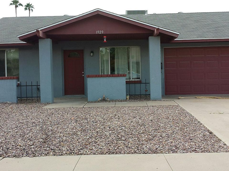 1st image of 1929 E Greenway Dr