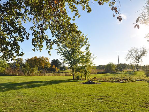 incl. 2 acres of garden/tree