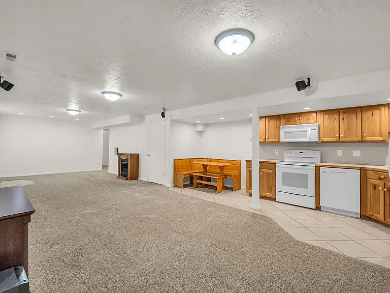 1429 W Flint Meadow Dr — Photo 26