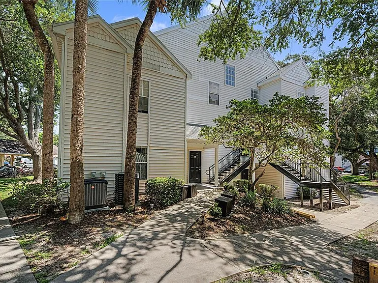 3266 Haviland Ct #303 — Photo 36