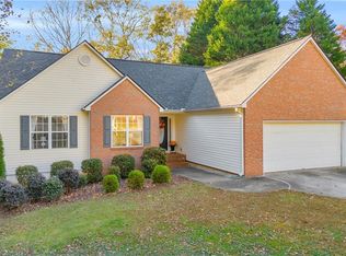 1670 Alcovy River Dr, Dacula, GA 30019