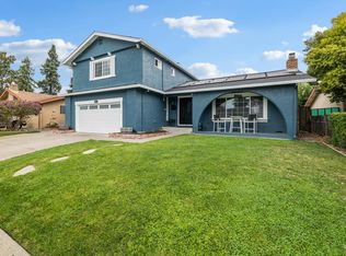 831 Wood Ln, Petaluma, CA