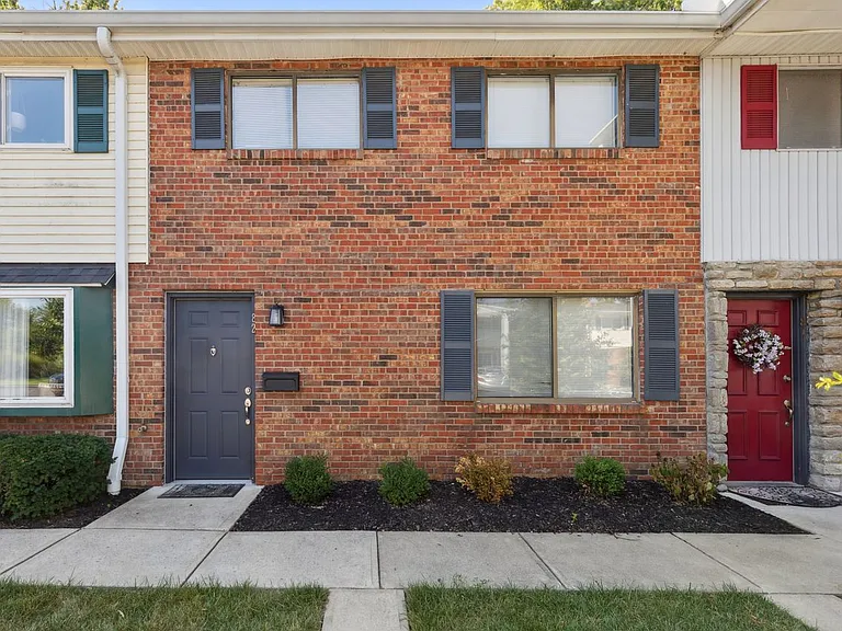 7752 Montgomery Rd #82 — Photo 36
