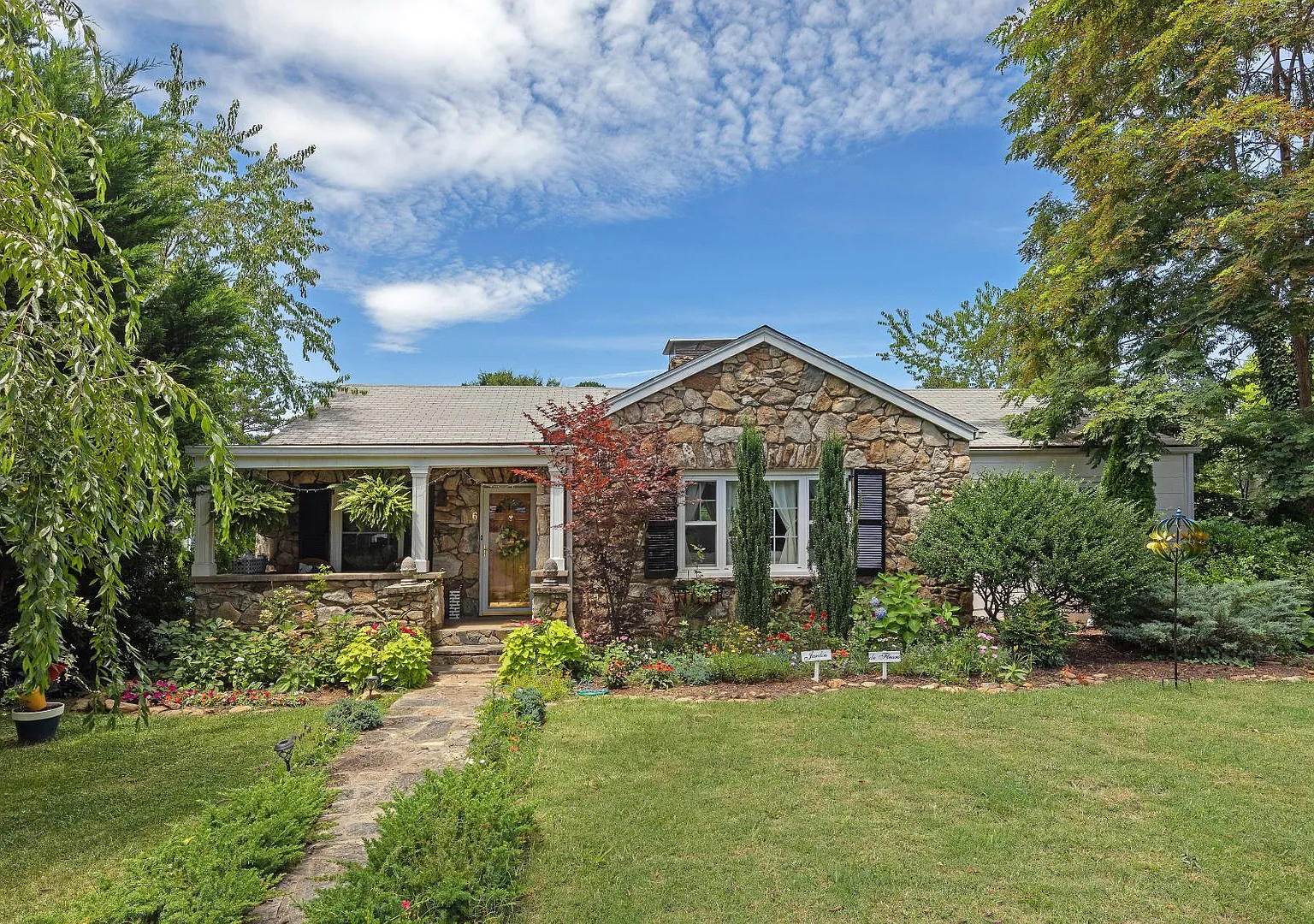 Charming North Asheville Home — Photo 1