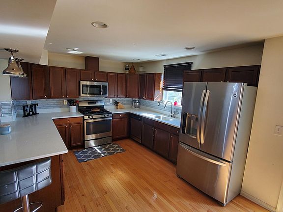Open floor plan kitchen, kitchen nook space and living room