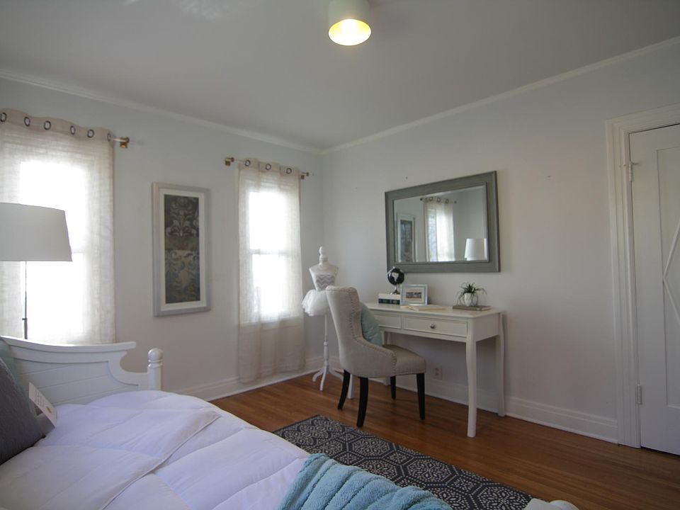 1st image of 514 Lillian Way