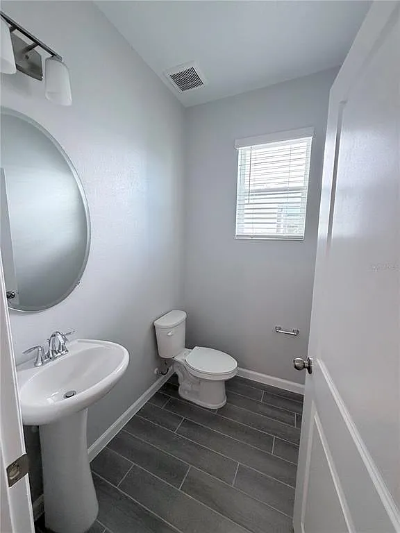 4 bed, 2.5 bath, 1833 sqft, $2,600 — Photo 4