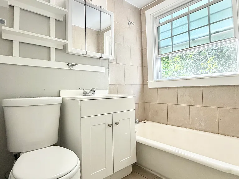 30 Hilltop Rd #1RR — Photo 6