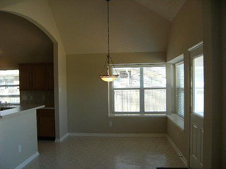 5th image of 7414 Clairson Ln