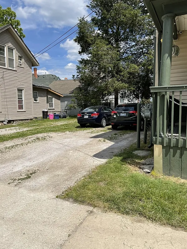 4 bed, 1.0 bath, 1812 sqft, $1,325 — Photo 2
