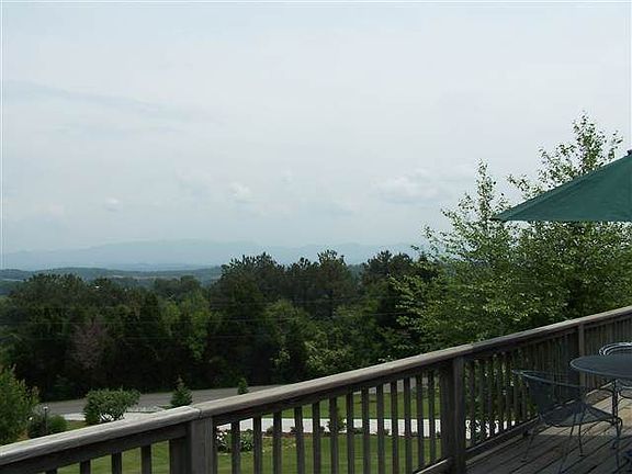 2nd image of 104 Skyline Dr
