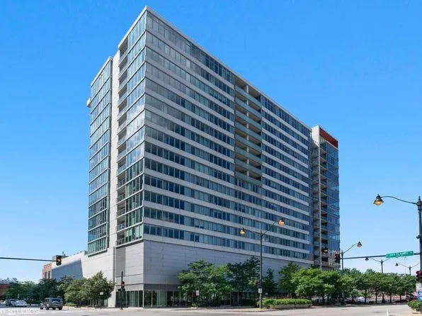 659 W Randolph St APT 1016, Chicago, IL 60661