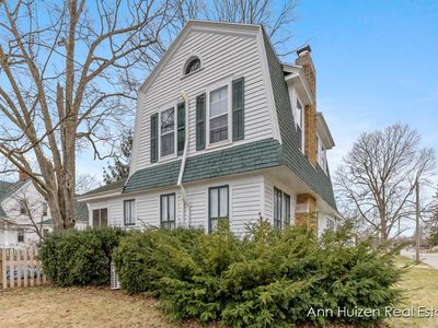 424 Lincoln Lake Ave, Lowell, MI, 49331