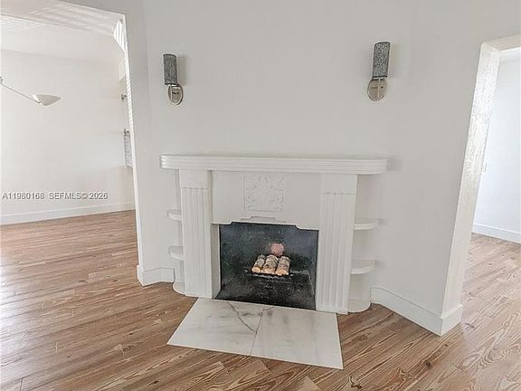 5th image of 1719 SW 15th St