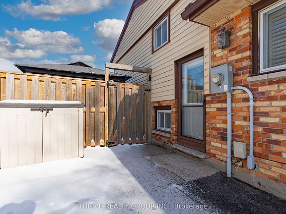 4th image of 20 Buchan Rd